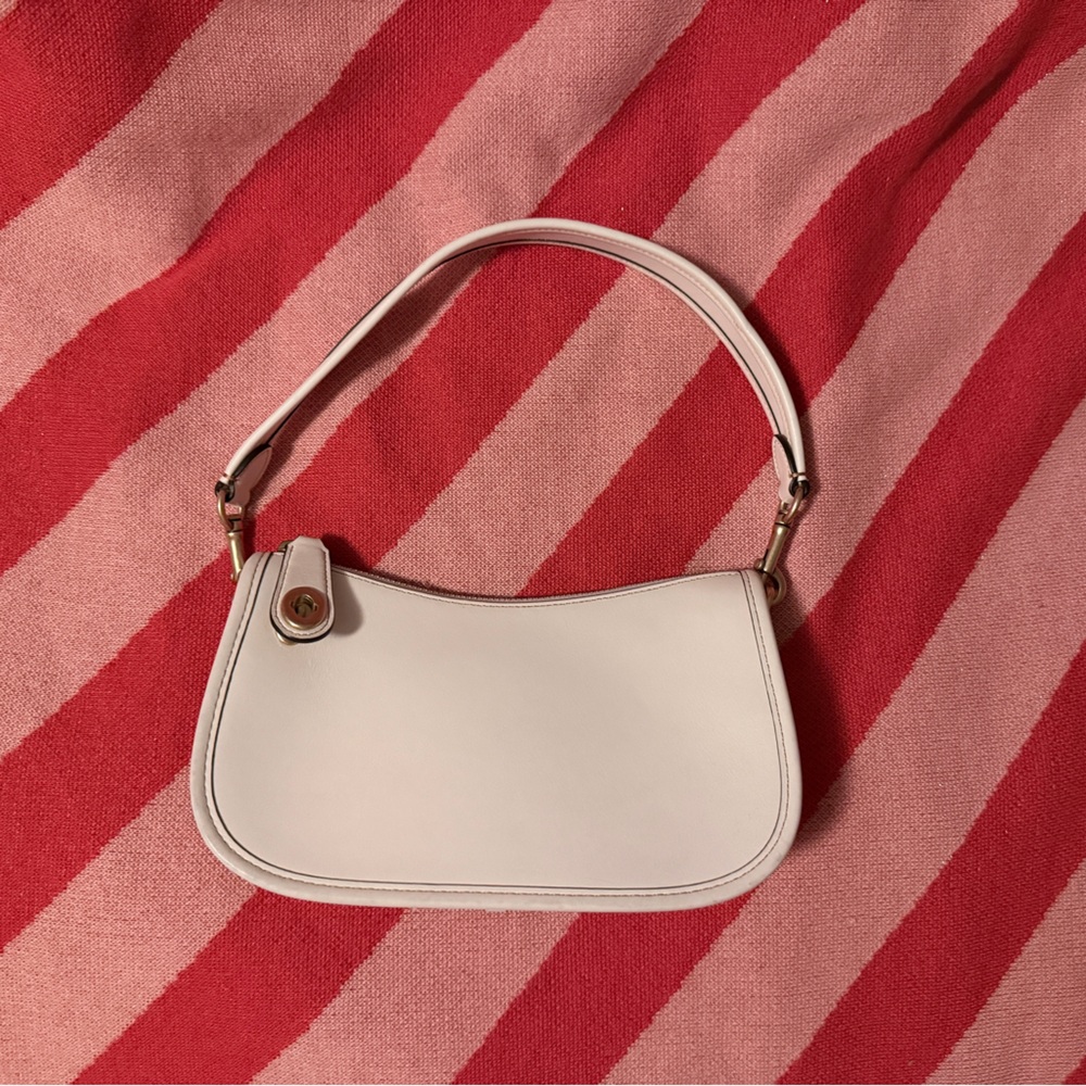 Elegant White Shoulder Bag